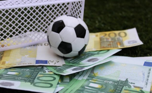 Analyzing changes in betting odds can help bettors make more informed decisions